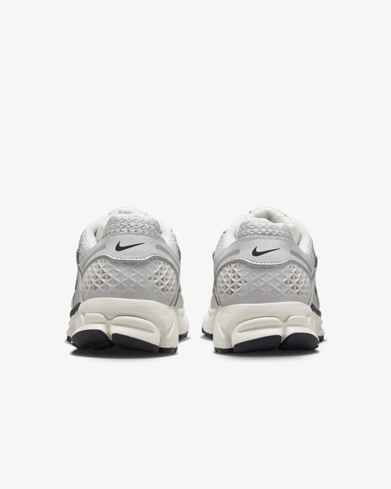 Buty Nike Zoom Vomero 5 Photon Dust FD0884-025 - obrazek 4